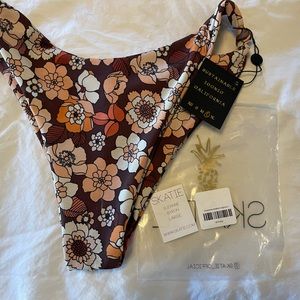 Skatie- Suzanne Bottom Byron